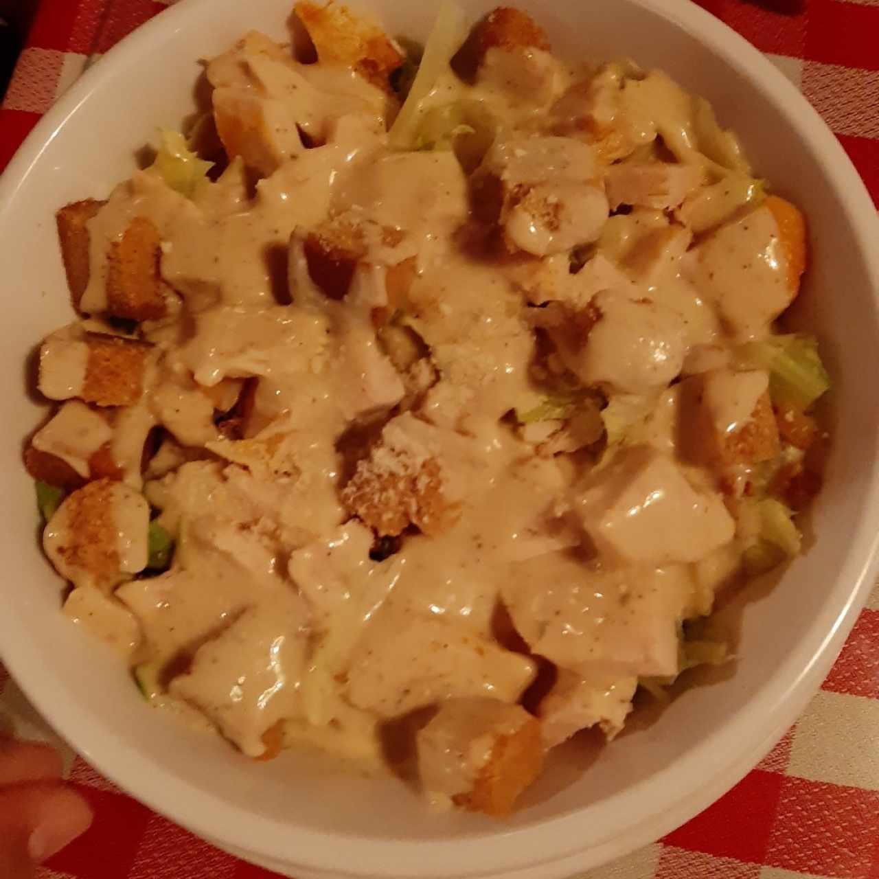 ensalada caesar con pollo