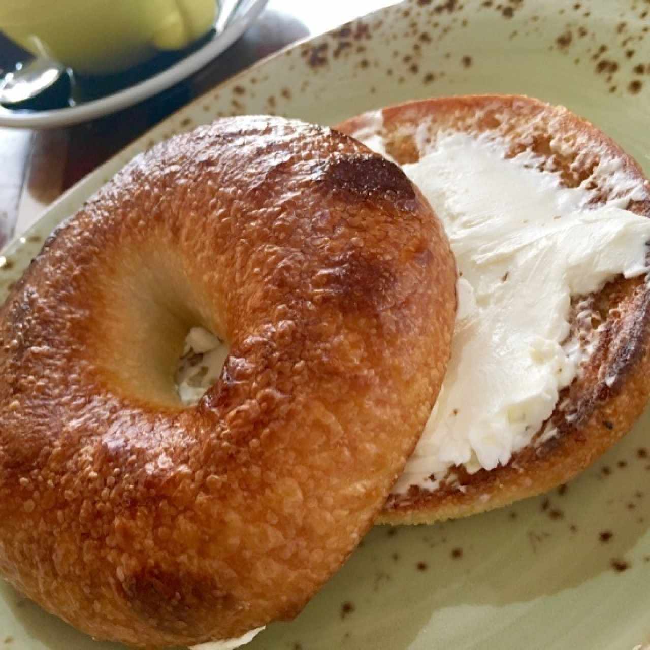 Bagels con cream cheese