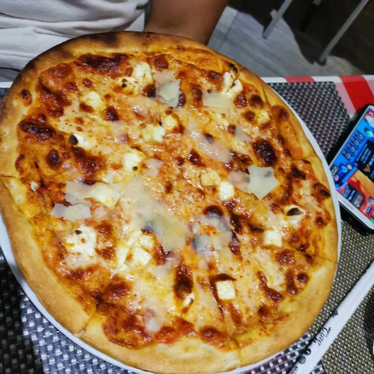 Formaggi pizza mediana
