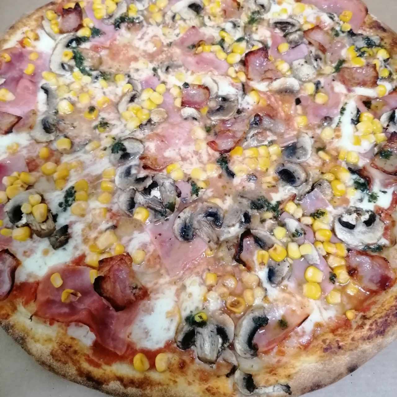 Pizza Grande - Pizza Mediterránea Grande