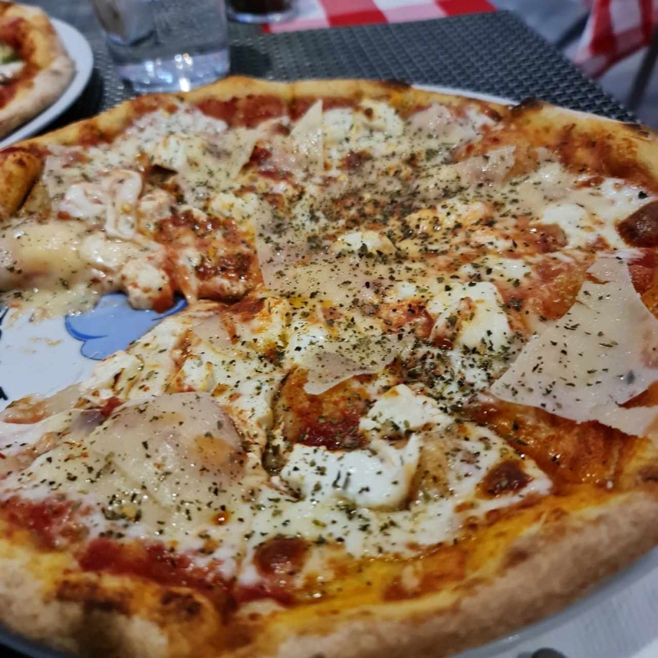 Pizza Mediana - Pizza Mediterránea Mediana