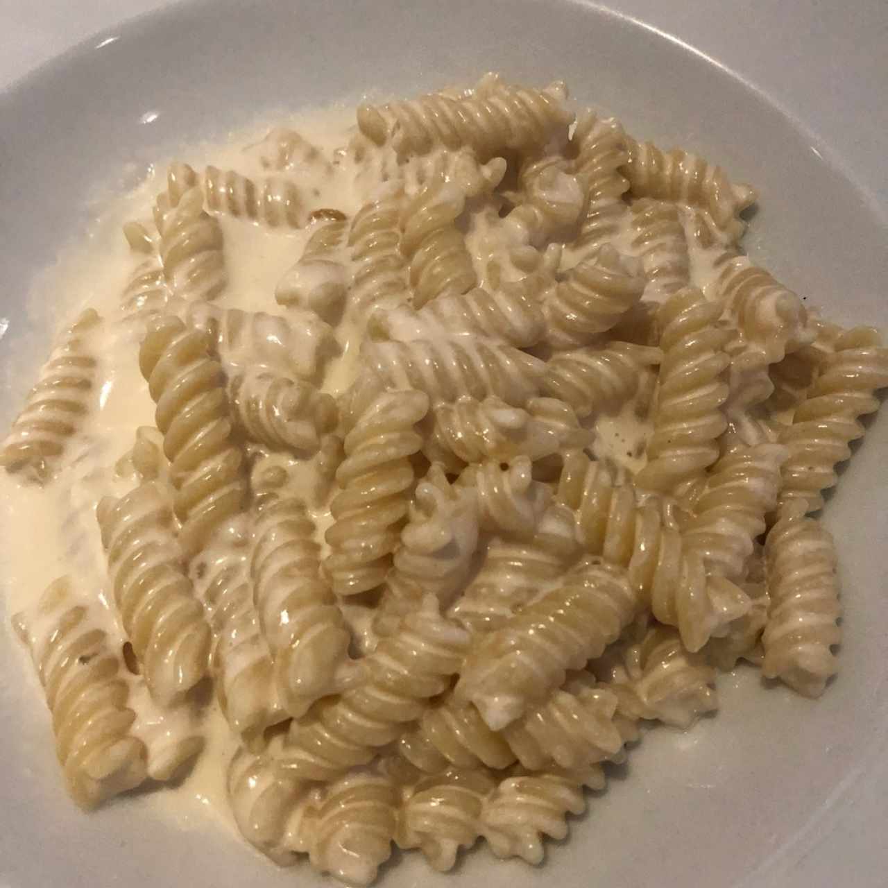 Fusilli en salsa blanca