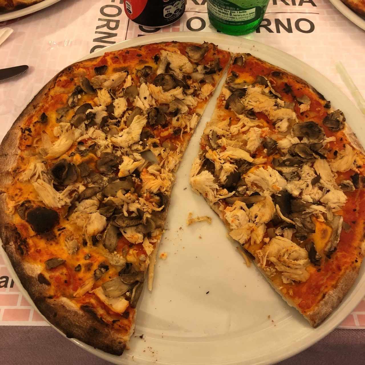 pizza de pollo con hongos