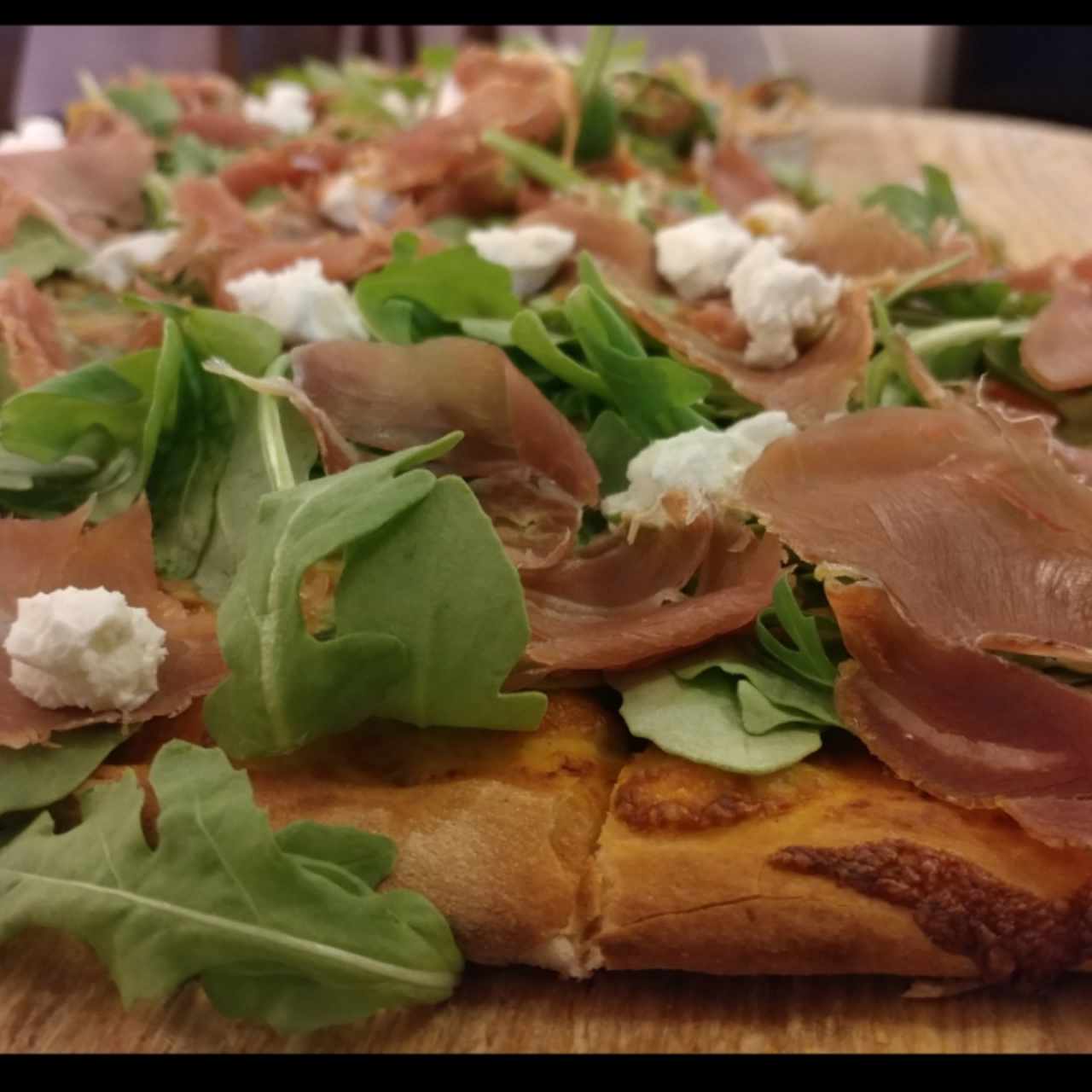 pizza jamon serrano