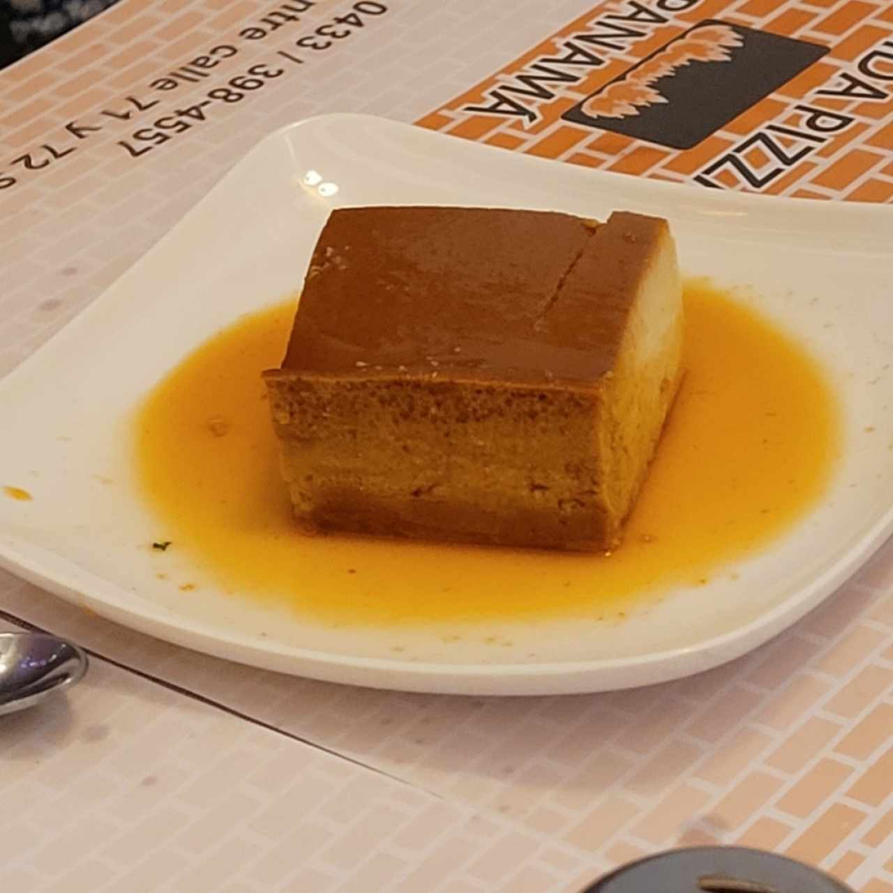 Flan de la casa