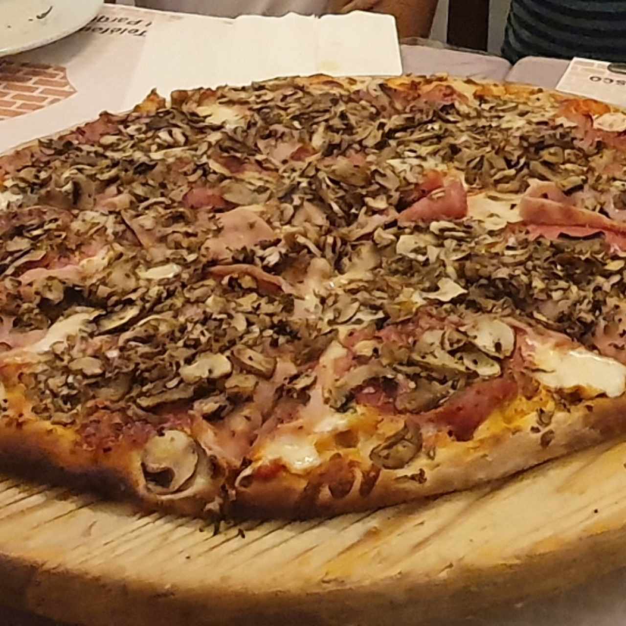 Pizza capricciosa, tamaño familiar