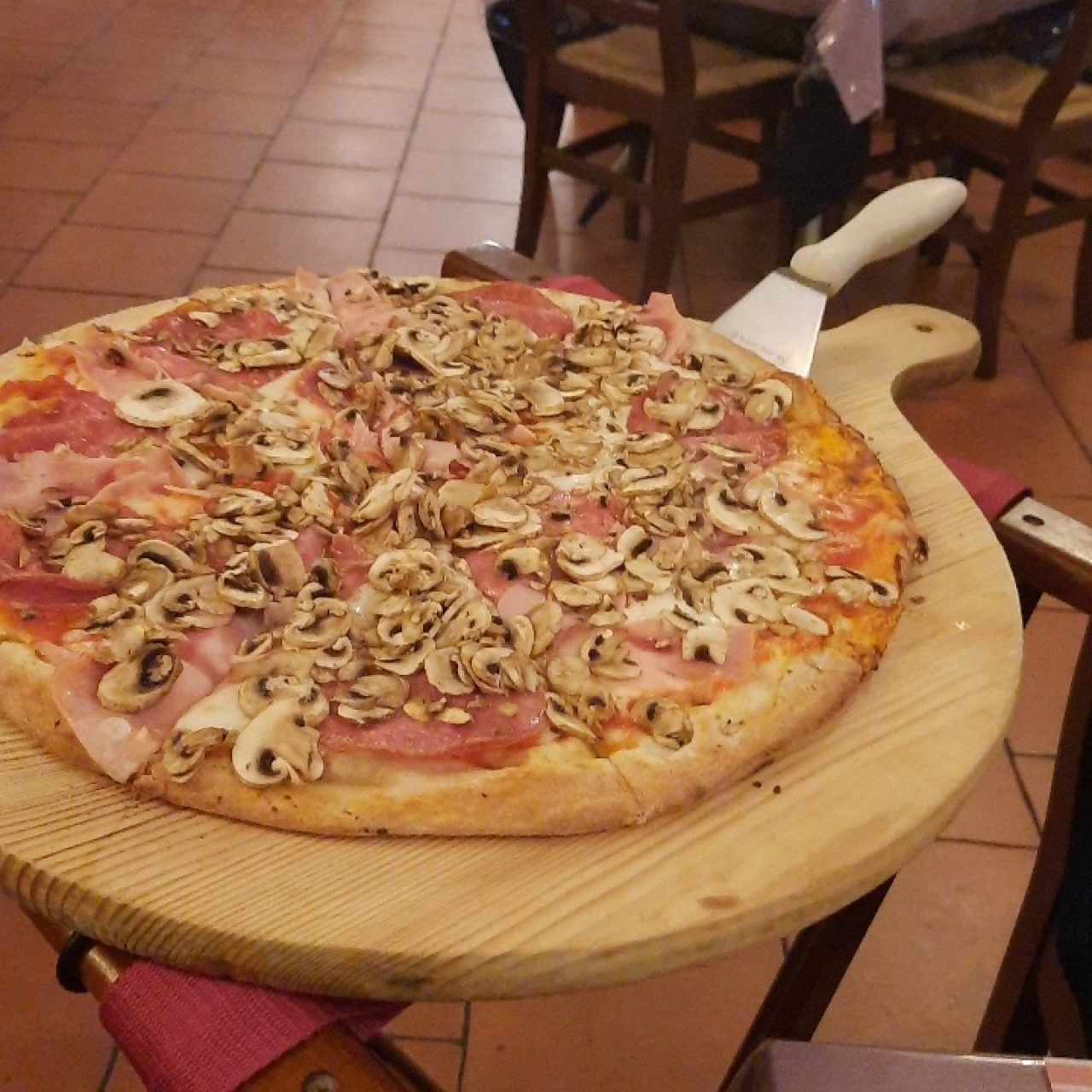 Pizza 4 stagioni, tamaño familiar 