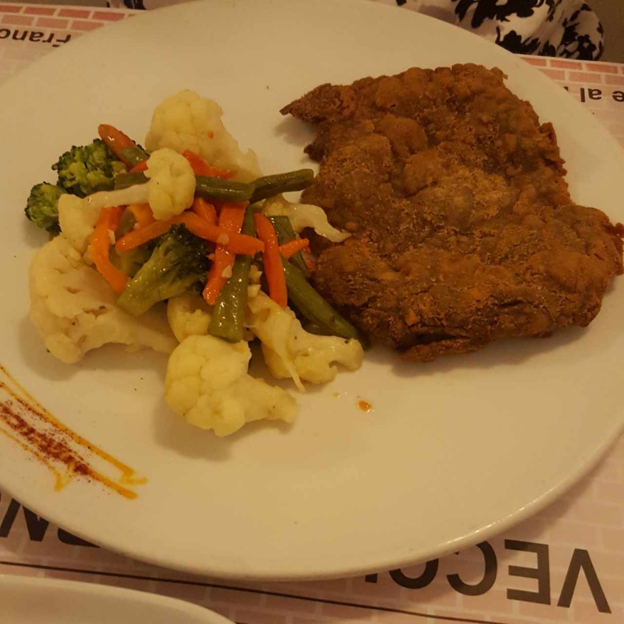 milanesa de carne con vegetales