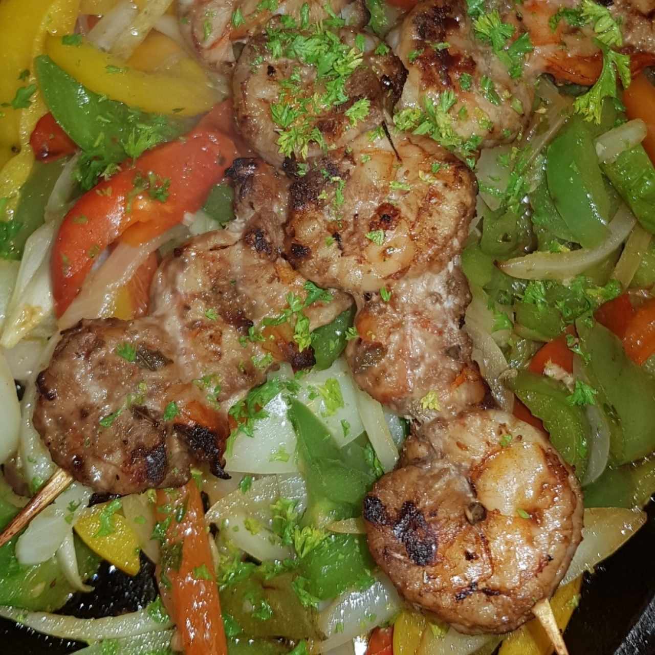 fajitas de camarones estilo Jamaicano