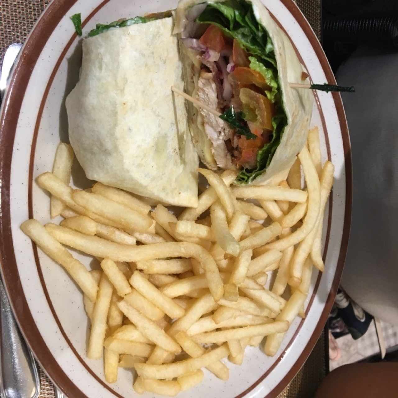 wrap de pollo rostizado