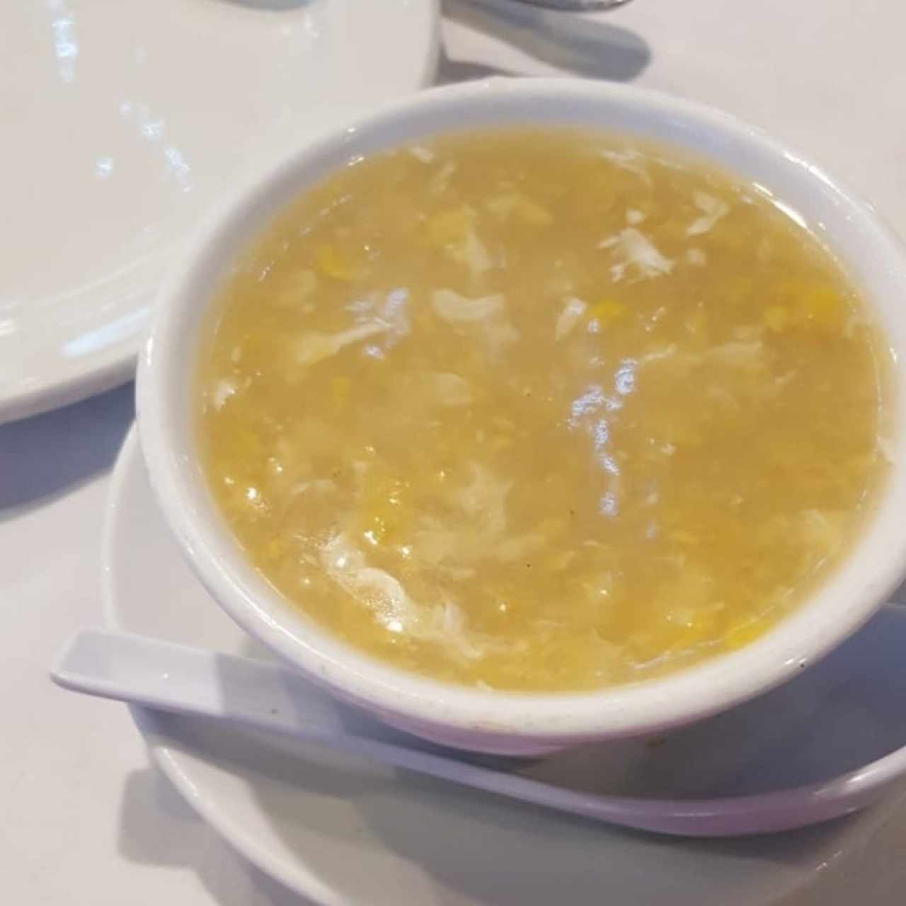 sopa de crema de maíz con pollo