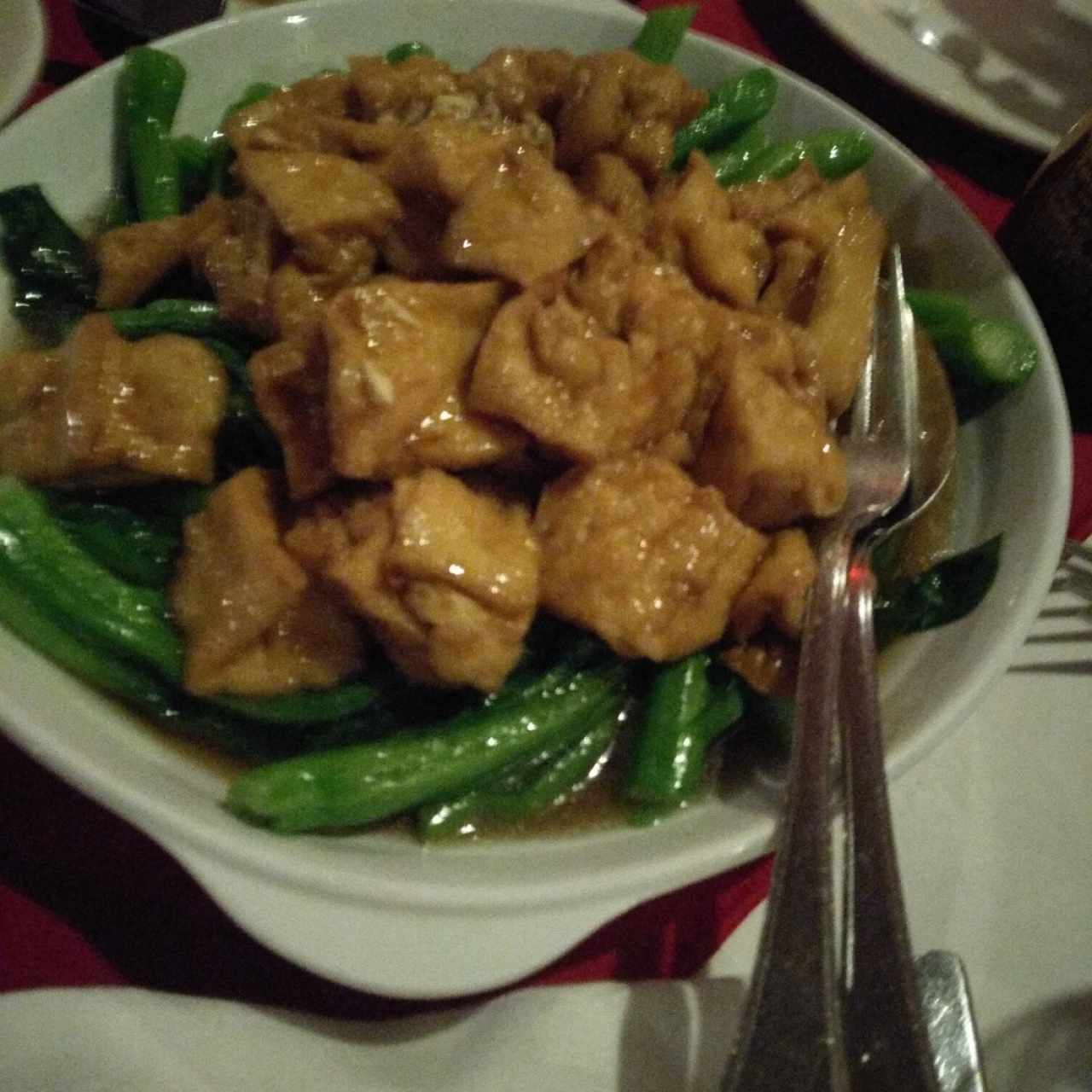 hoja de mostaza con tofu