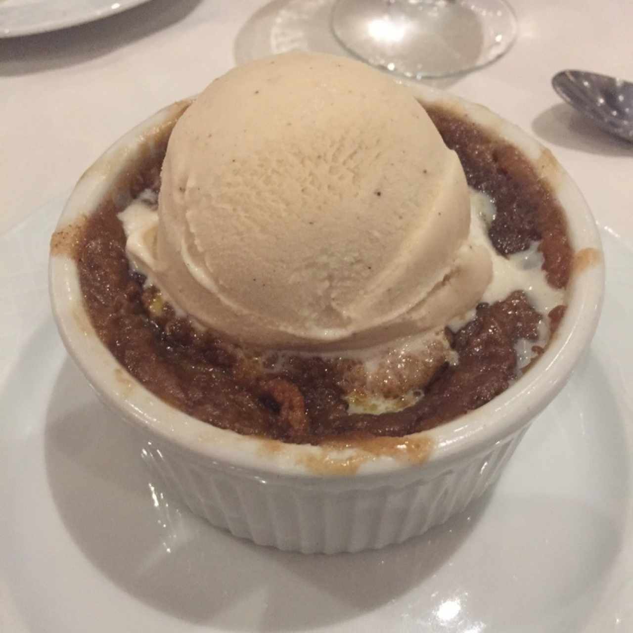 apple crumble con helado