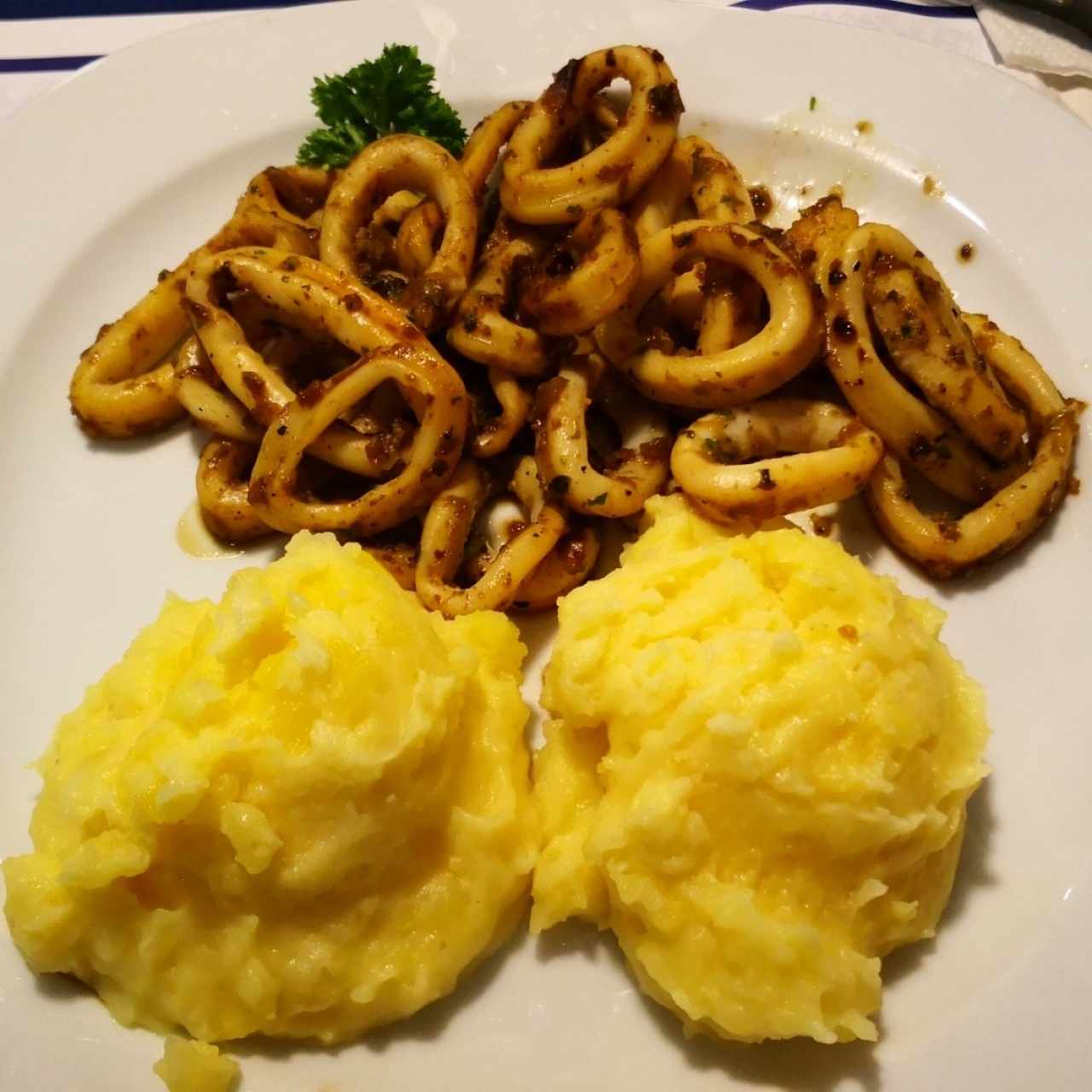 calamares a la parrilla con puré 