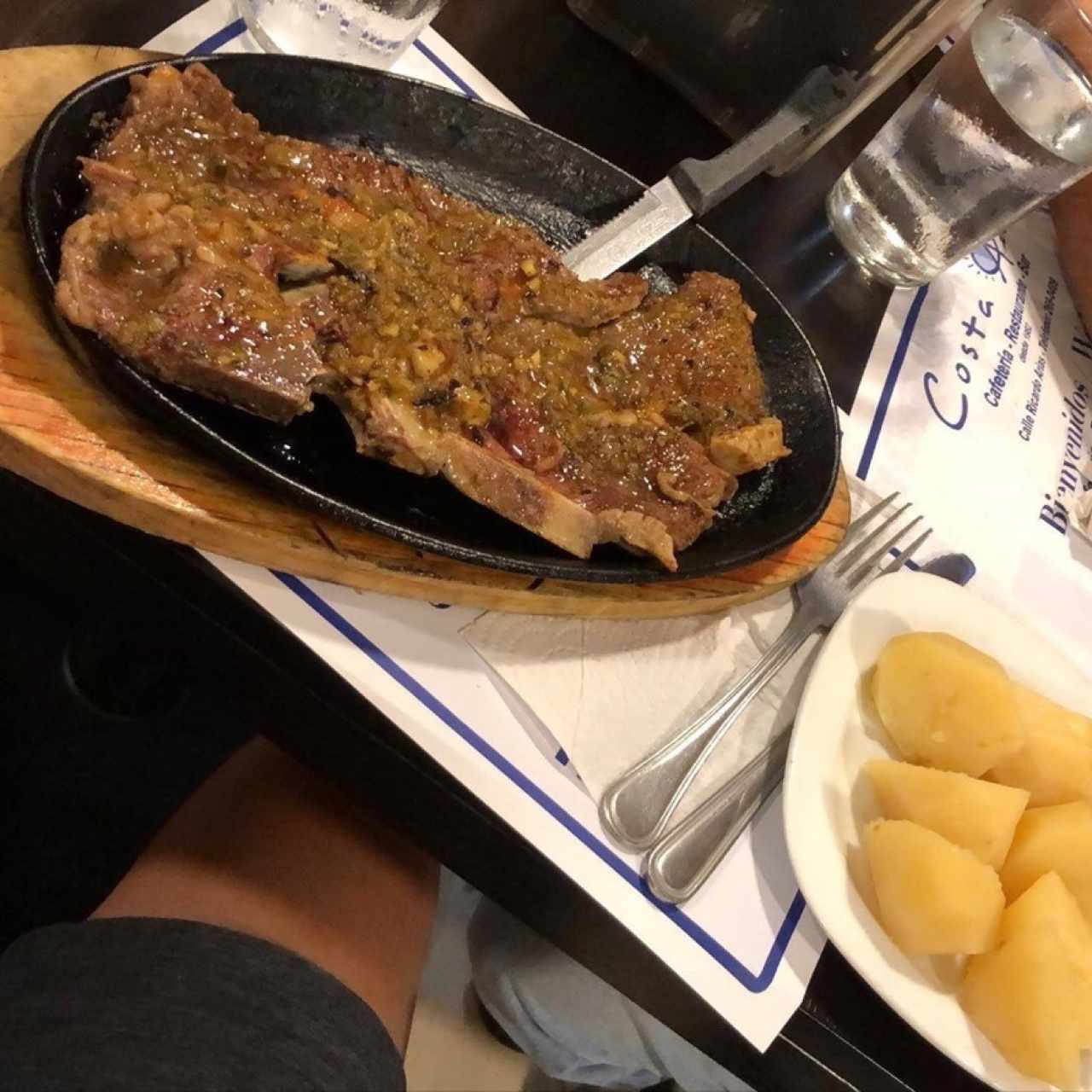 Churrasco con Papas Hervidas de Acompañamiento