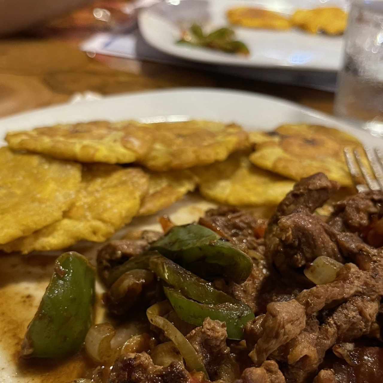 Desayunos Breakfast - Bistec Picado con patacones