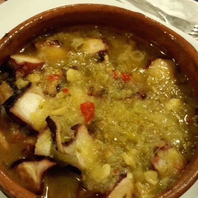 Pulpo al ajillo