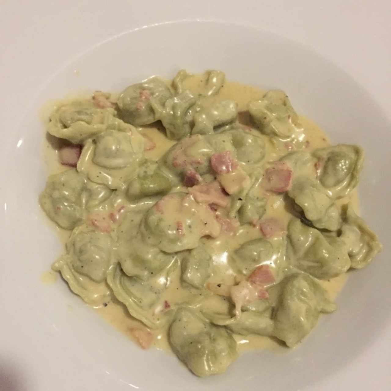 tortellini carbonara muy poco