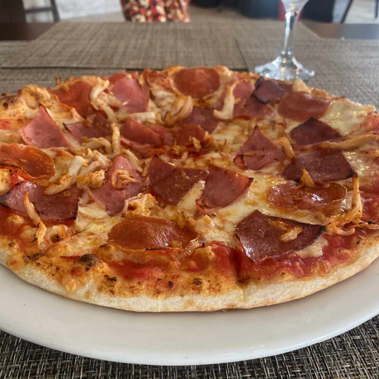 Pizza especial Rinos