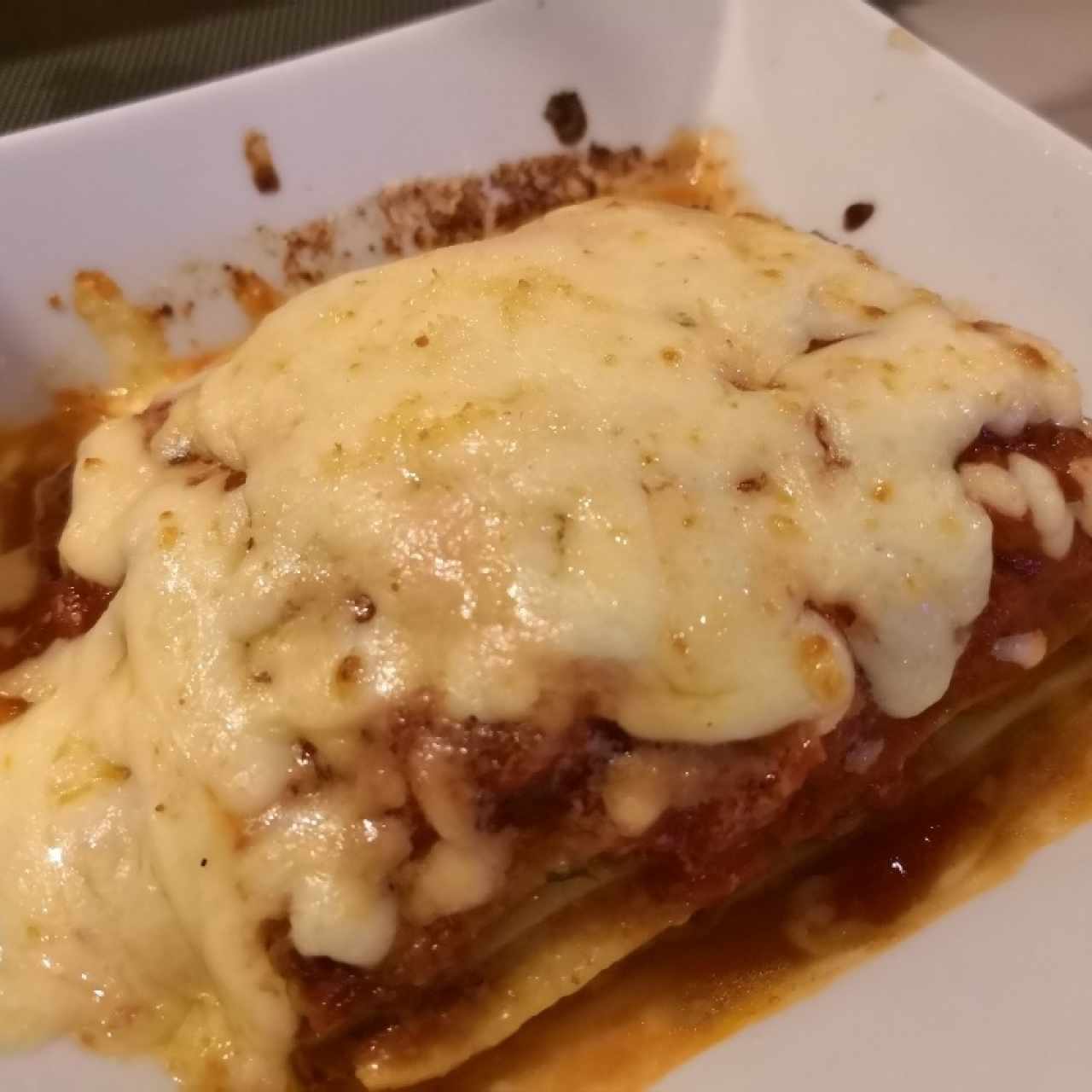 lasagna de carne gratinada