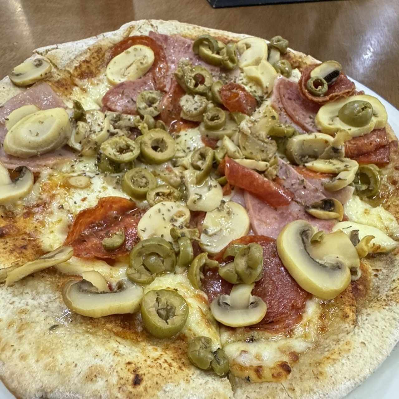 PIZZAS ESPECIALES - Pizza de combinación