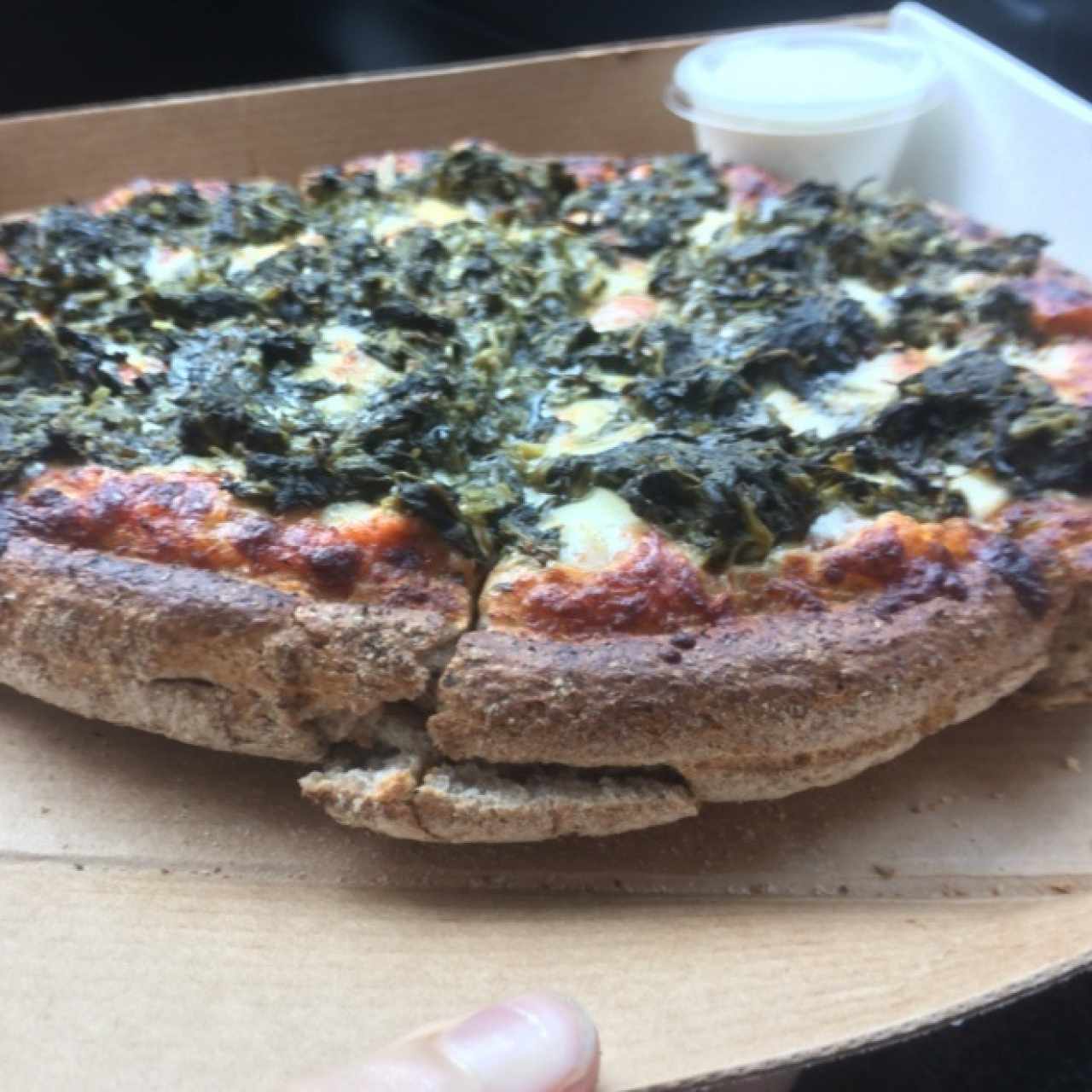 pizza de espinaca y queso feta (con doble masa)