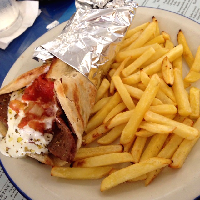 Gyros de Kefte con papas