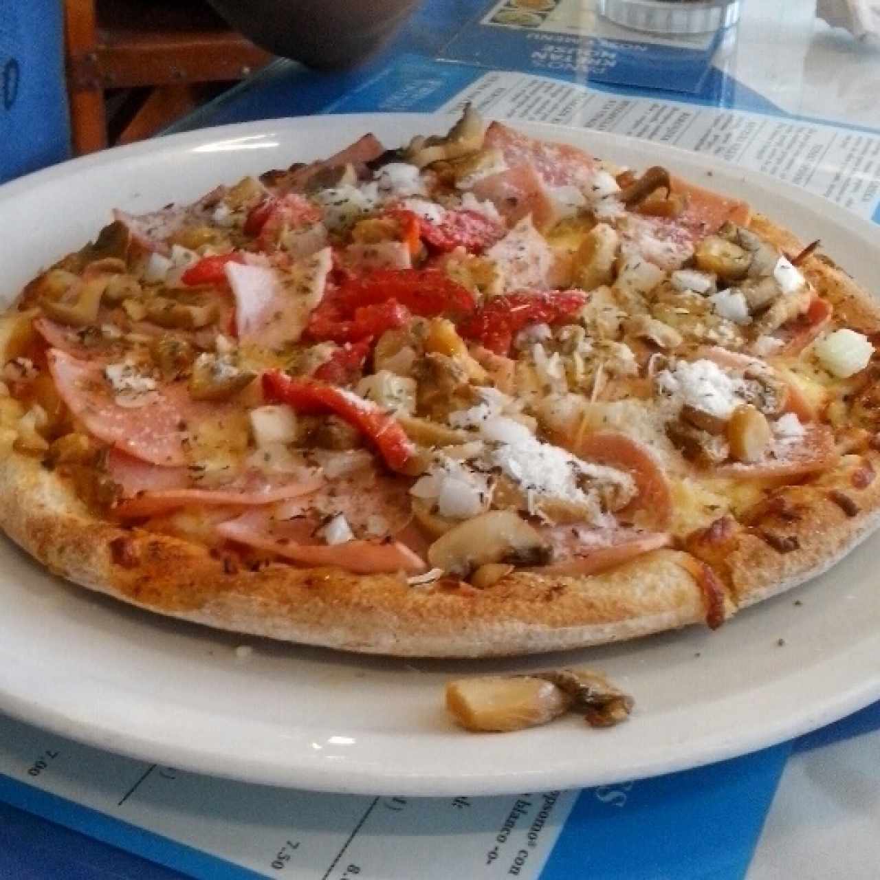Panos kretan house pizza