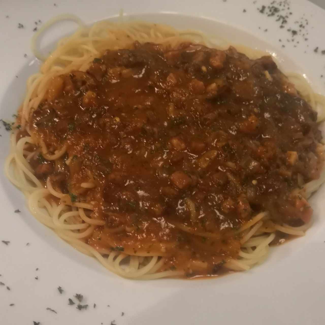 Amtriciana con spagettini 