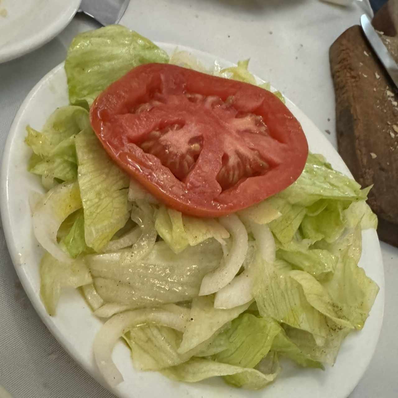 ENSALADA MIXTA (LECHUGA, TOMATE, CEBOLLA)