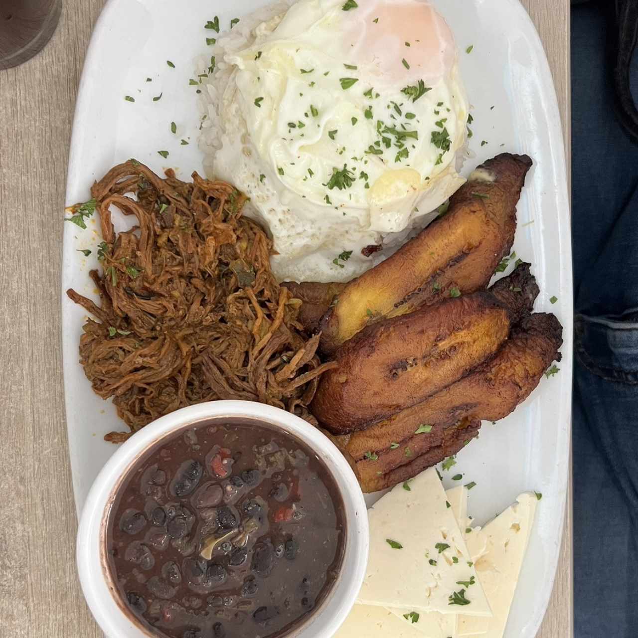 Almuerzos - Pabellón Criollo