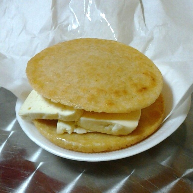 Arepa frita de Queso Palmita..... Muy buena!!!