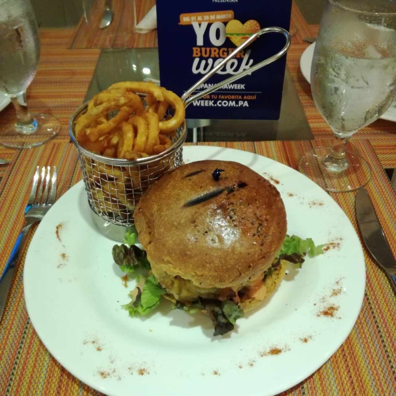 La Rompecolchon Burger