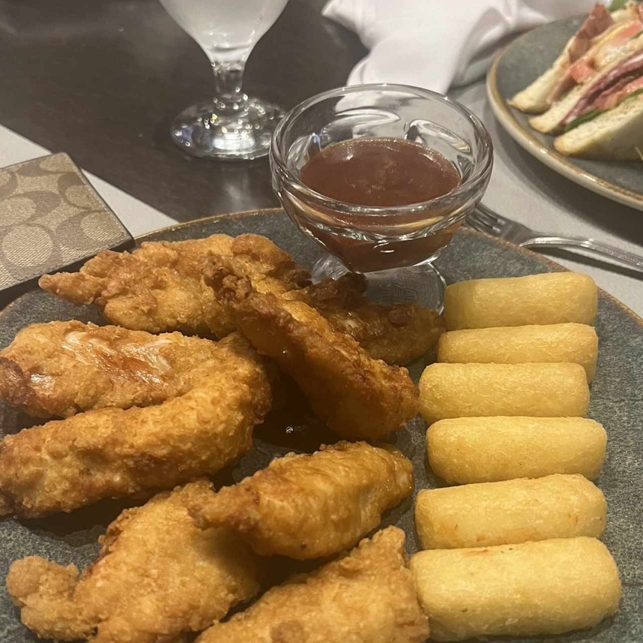 Deditos de pollo con yuca 