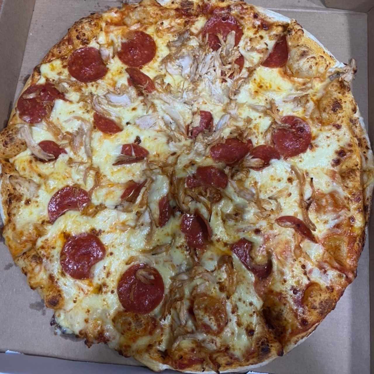 Pizza familiar de Pollo con Pepperoni