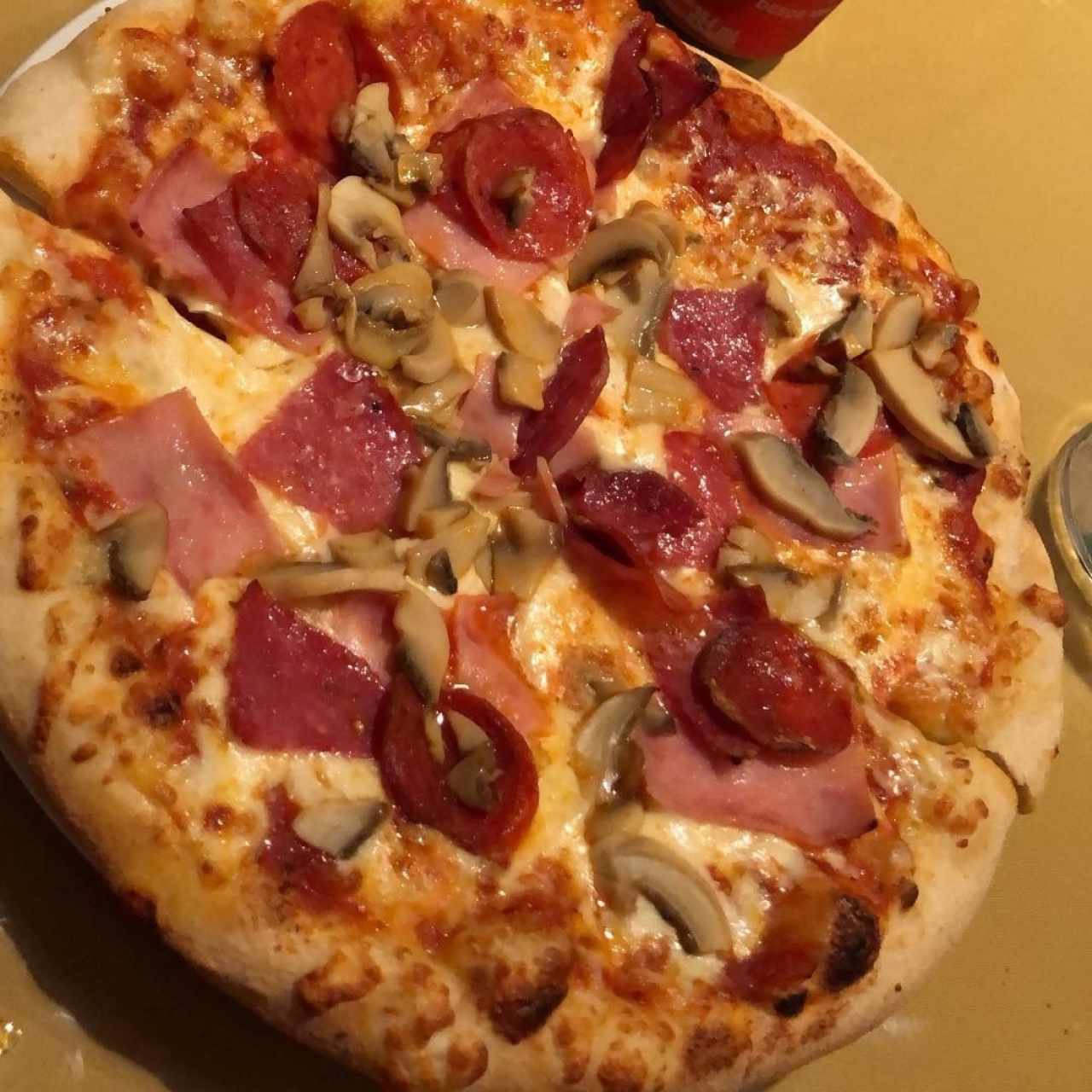 Pizzas - Pepperoni y hongos