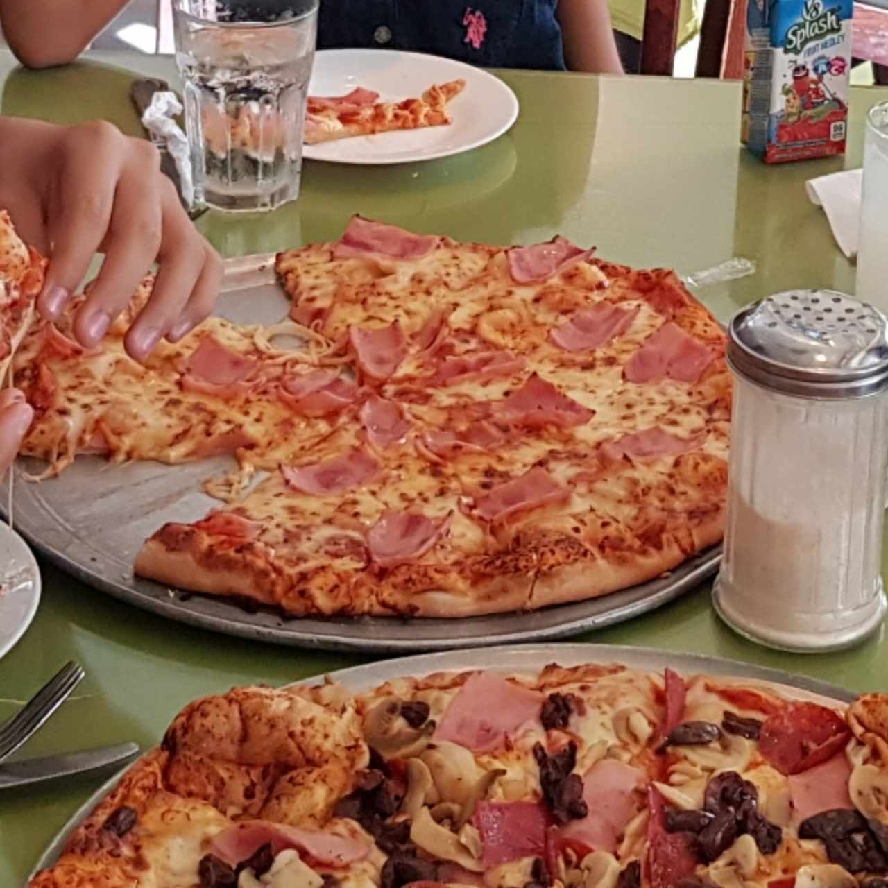 pizza de Jamón y pizza Napoli