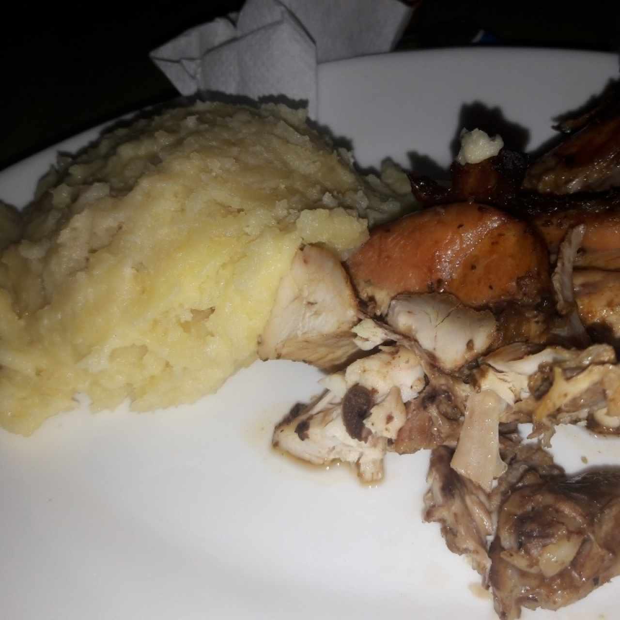 Pollo asado con puré 