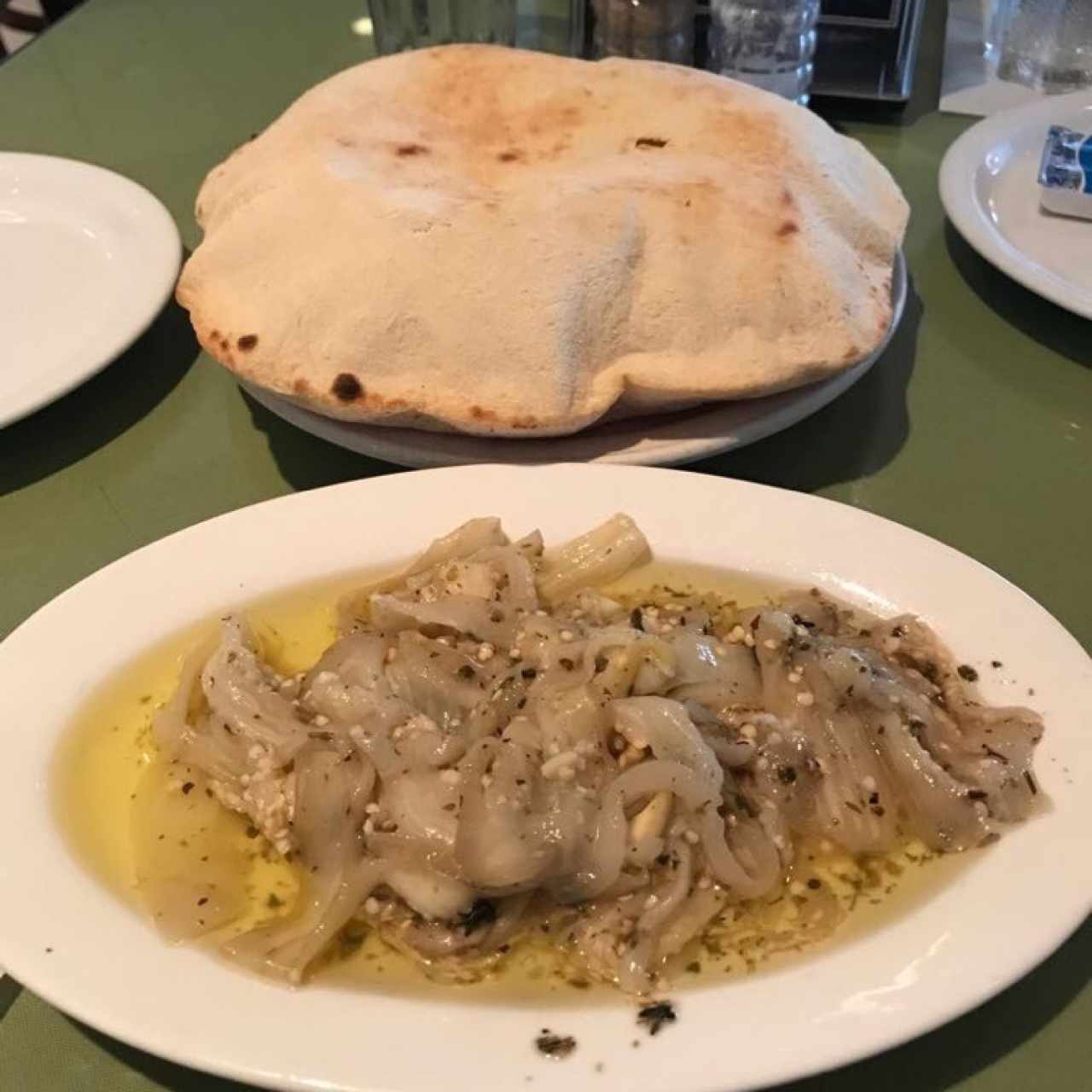 Berenjena Vinagreta con Pan Pita