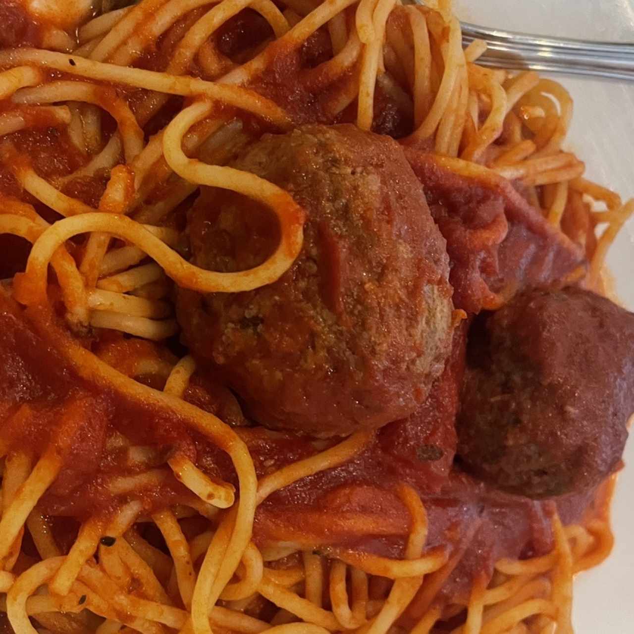 Spaghetti con Albondigas 