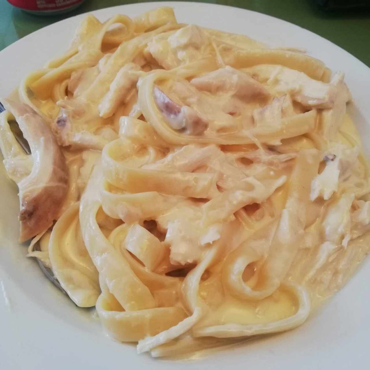 Fettucine Alfredo con Pollo