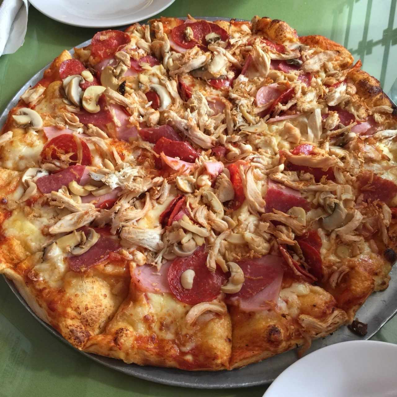 Pizza Napoli (con estra de pollo)