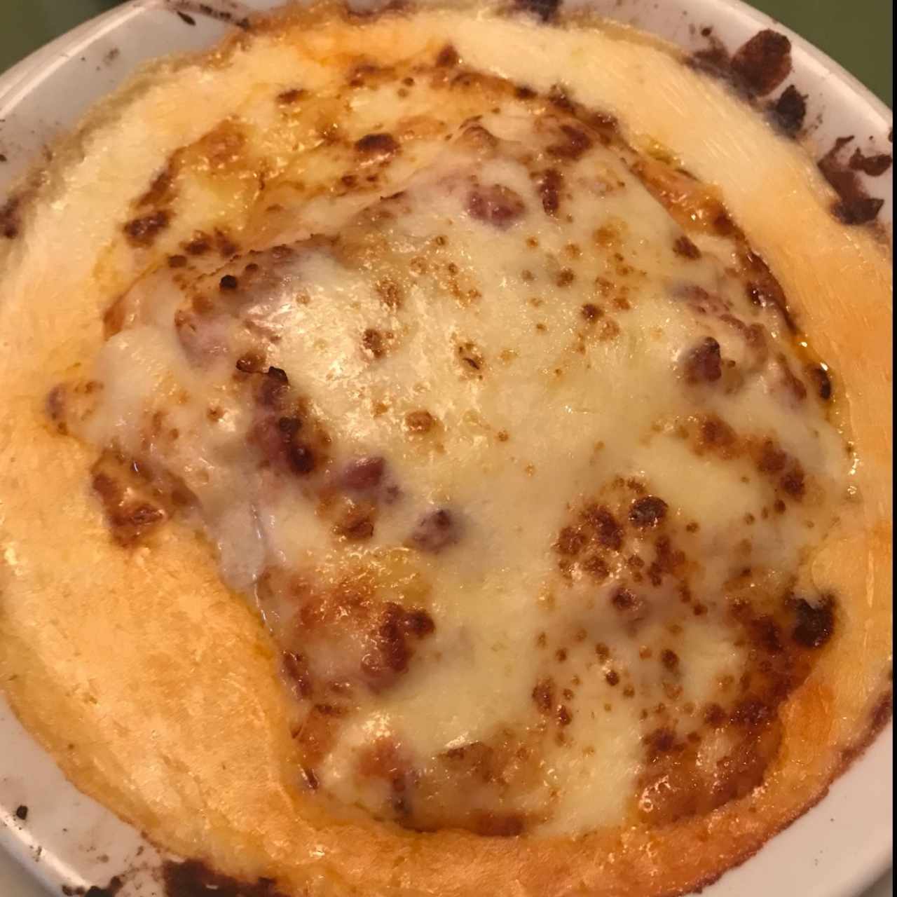 Lasaña de carne gratinada