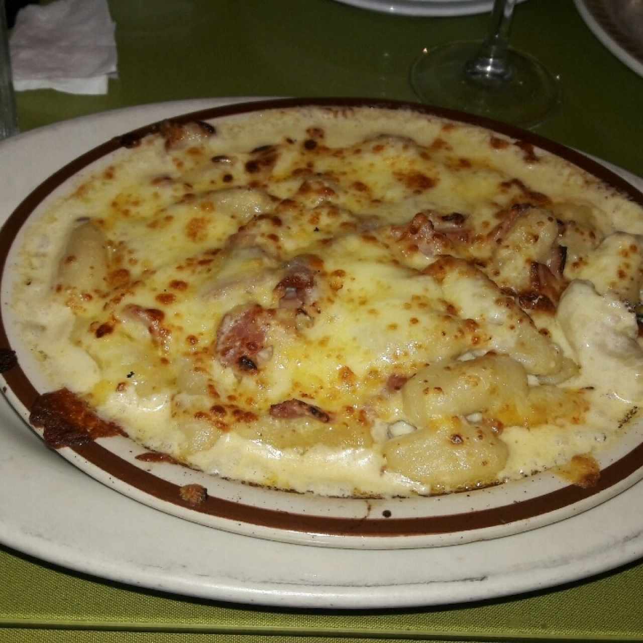 ñoquis a la carbonara gratinados