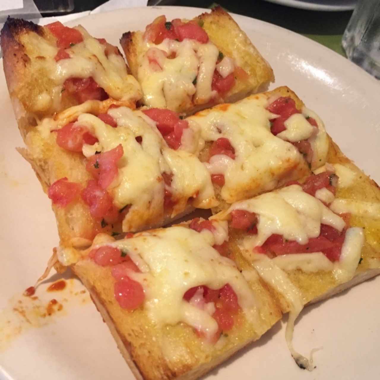 pan con tomate y mozzarella