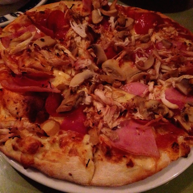 Pizza Napoli con Pollo