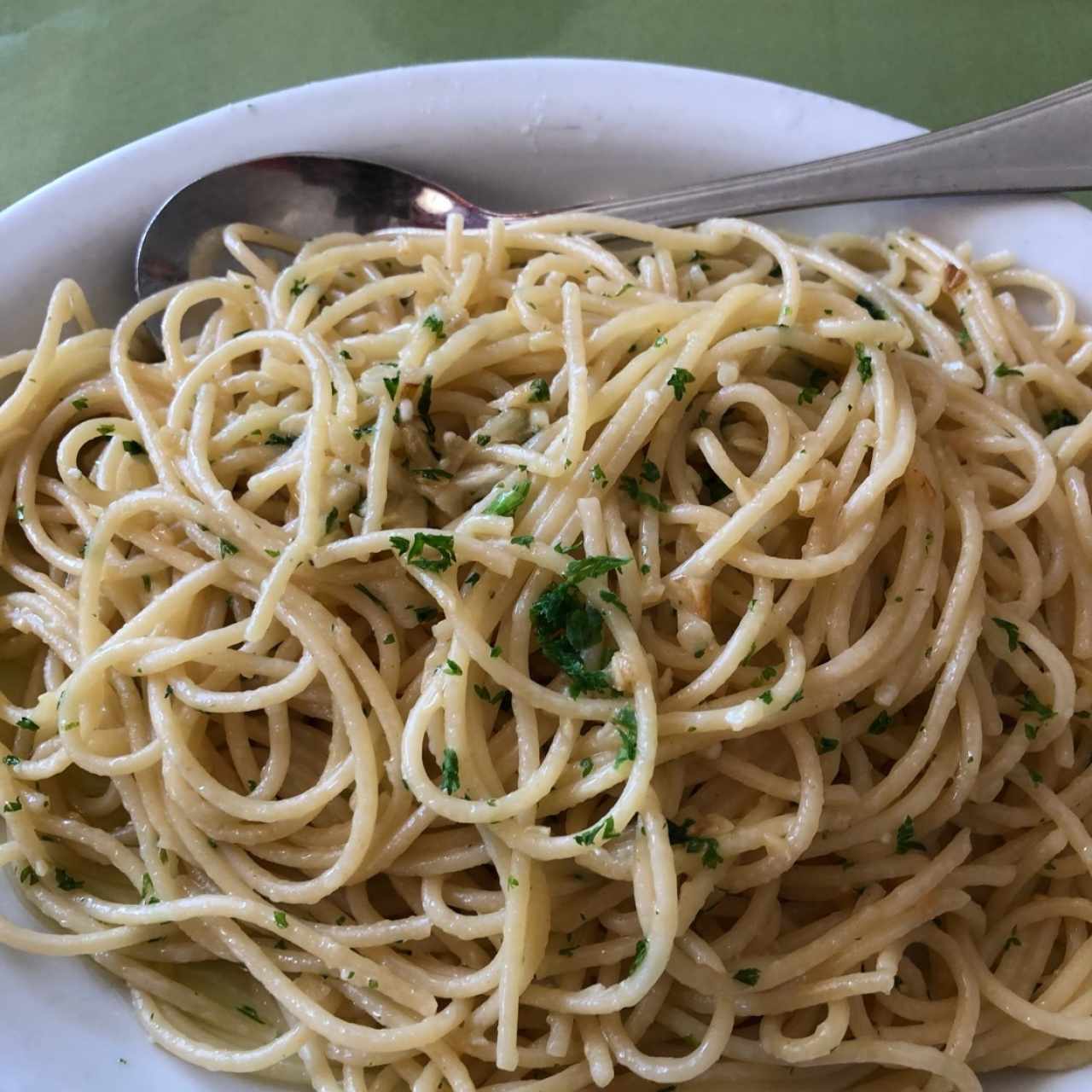 spaguetti al oleo y ajo