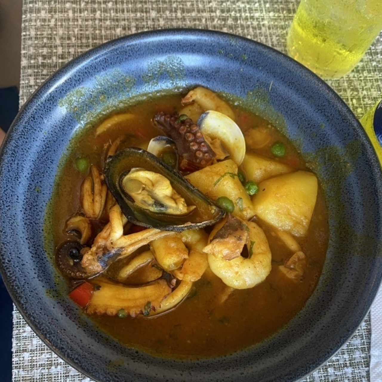 Sopas Parihuela de Mariscos Mar de Grau