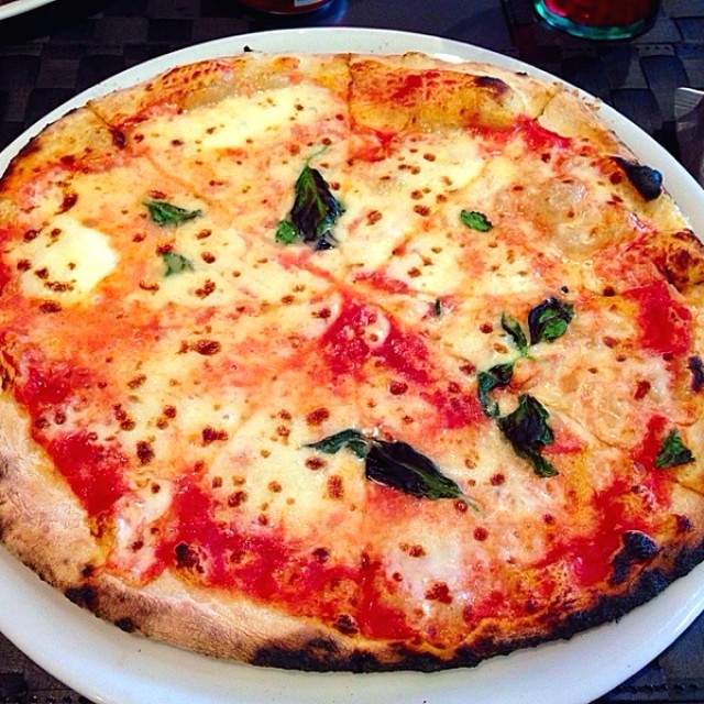 Pizza Margherita..