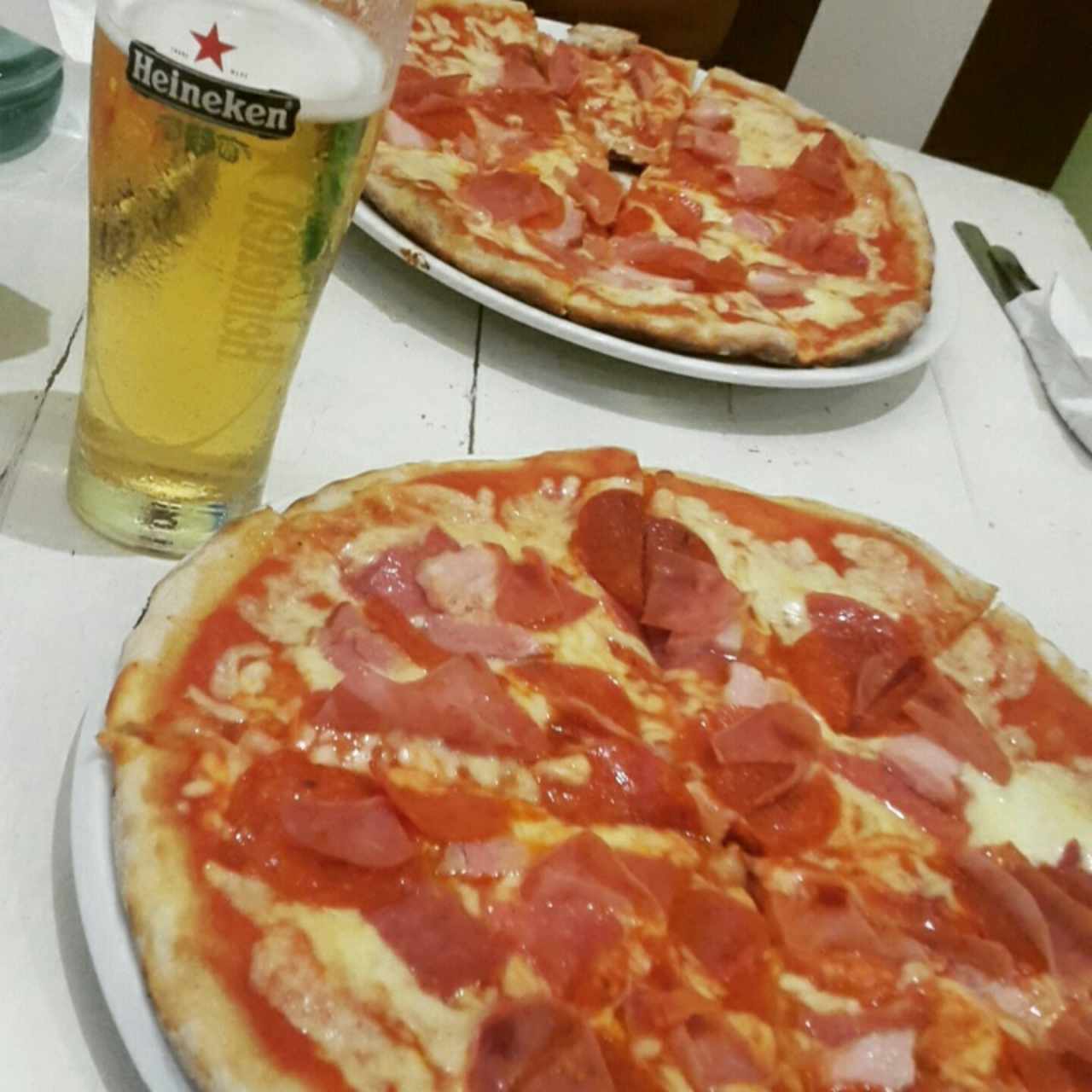Pizza de Pepperoni con Jamón
